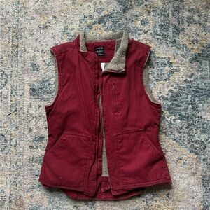 Levi's Women's Maroon Vest